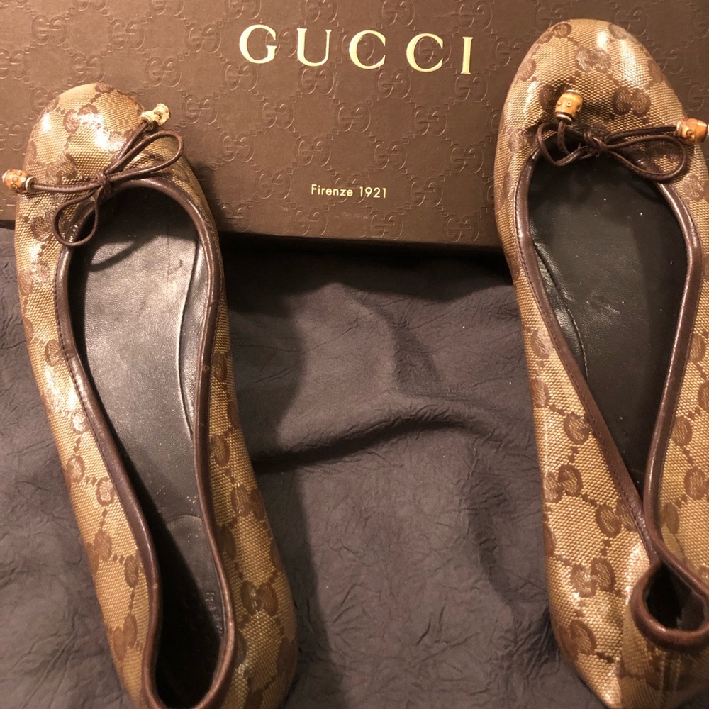 Gucci flats